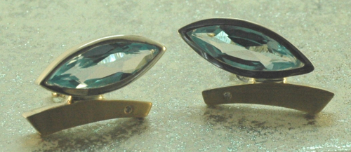 Edel-Topas Ohrstecker navett
